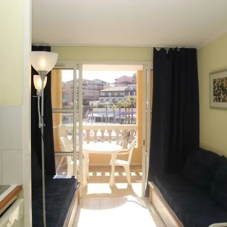 Cap Esterel 68 *